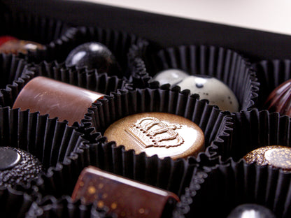 Roumanian Royal Chocolate - Colectia de 9 praline regale create in parteneriat cu Casa Majestatii Sale