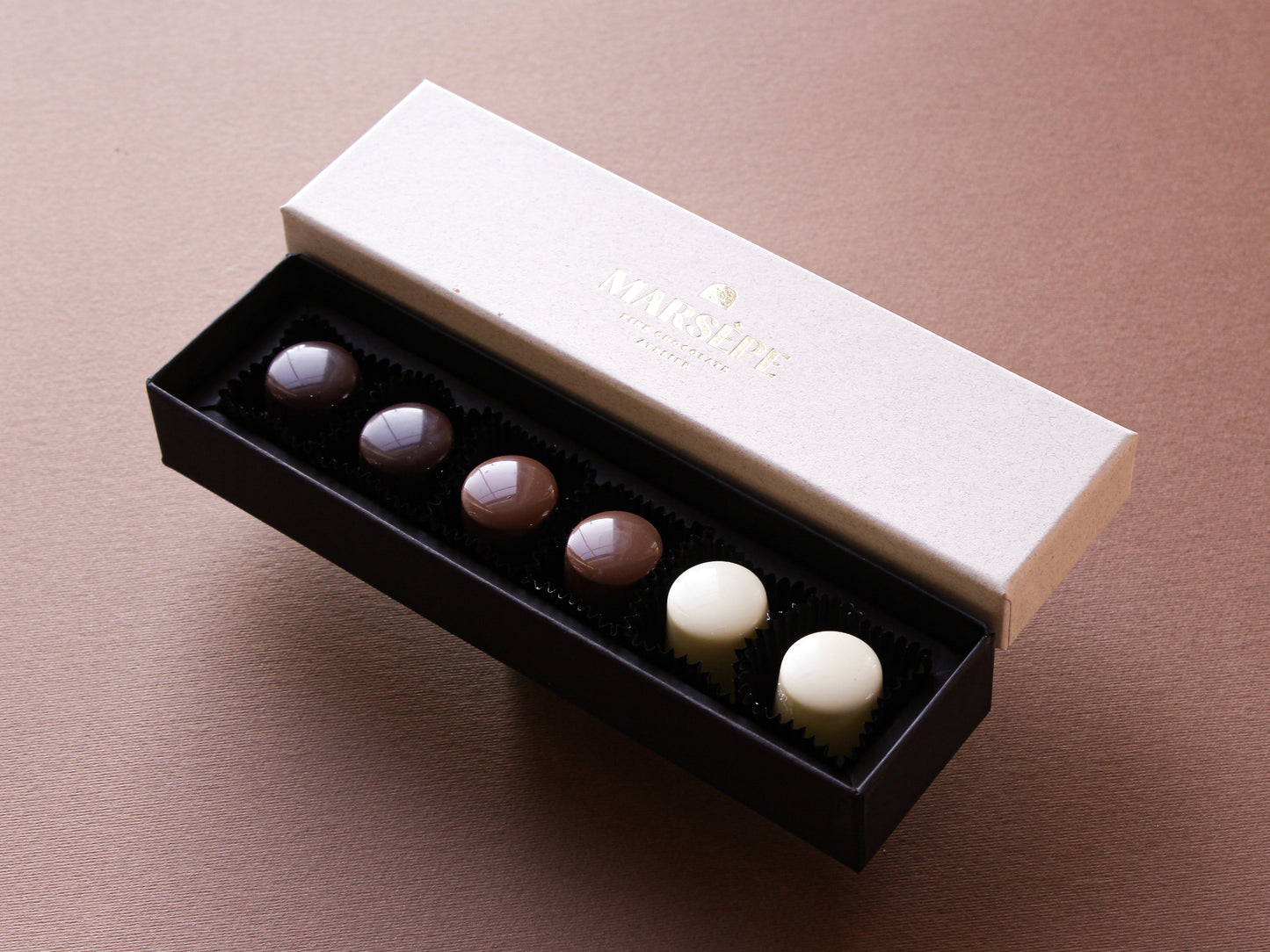 Colectia MOSTENIRE -  6 praline artizanale cu emotii autentice romanesti