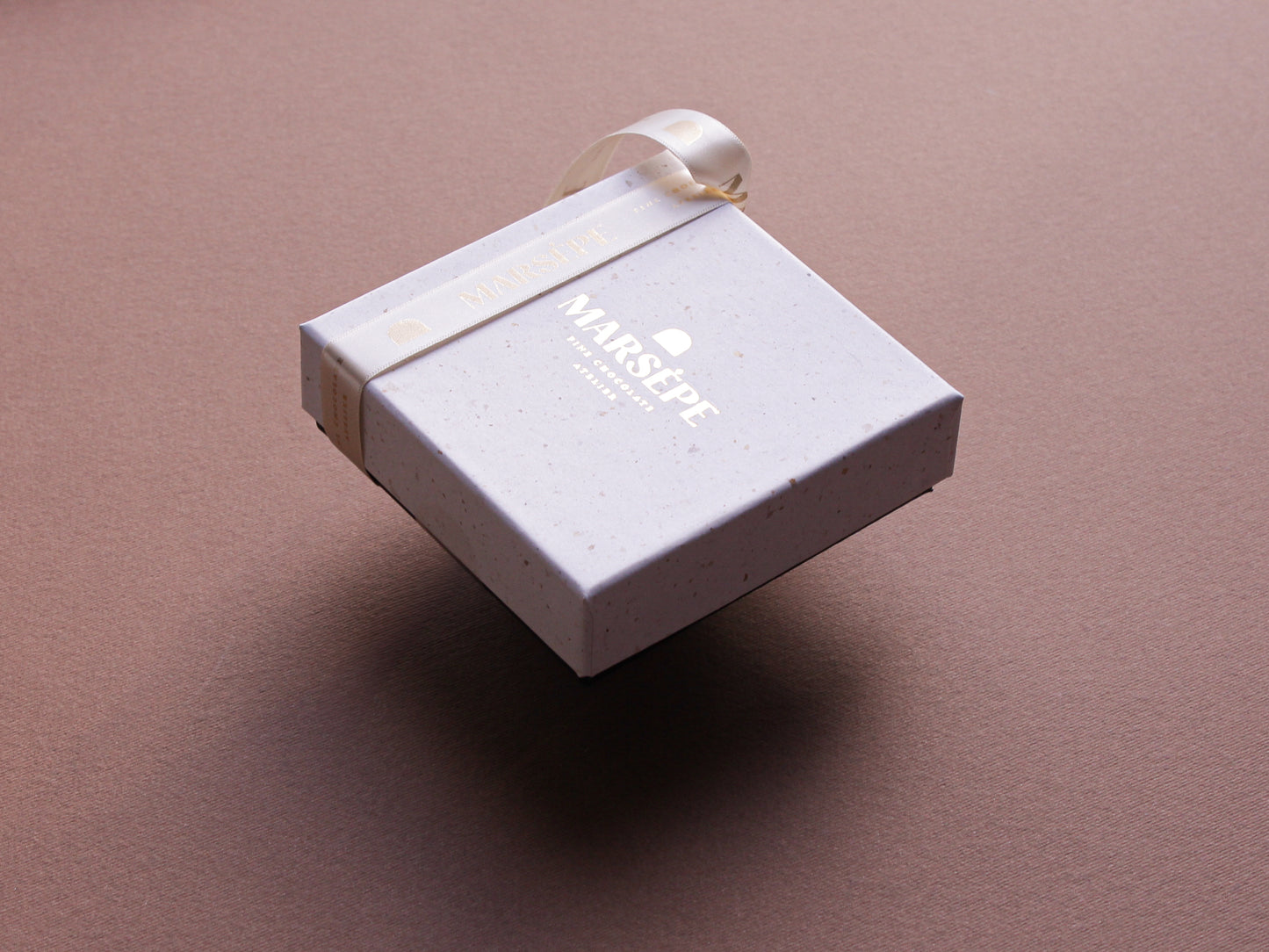 Colectia CRAZY GARDEN - 9 praline belgiene artizanale cu infuzii de plante