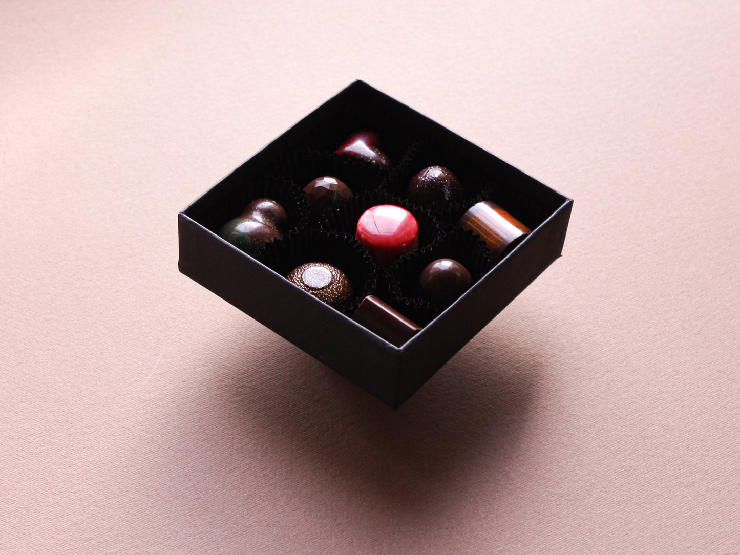 Colectia CRAZY GARDEN - 9 praline belgiene artizanale cu infuzii de plante